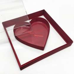 Scatola quadrata cm 30x30 h12 in acrilico con cuore  rossa
