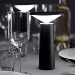 Lampada da tavolo abby cm14 h19  2500mah 5 ore ricarica usb