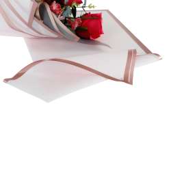 Cf 20 pz fogli rosa con  bordo oro cm 57x57