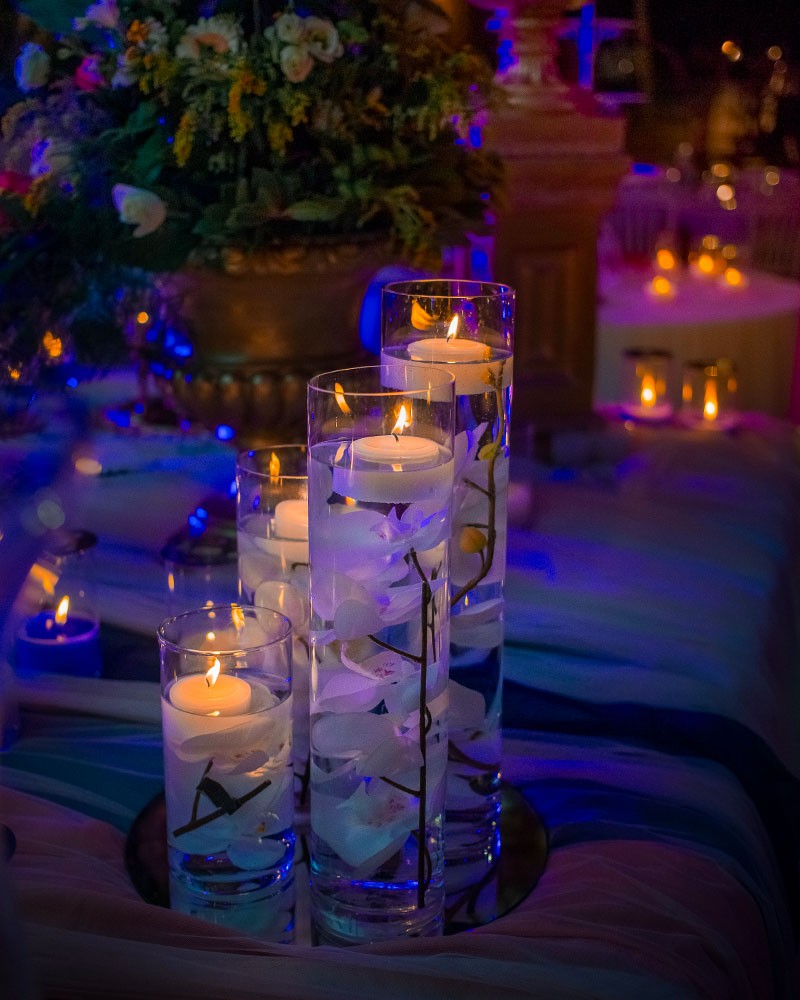 50 candele galleggianti biache dal diamtero di 4 cm e la durata di 2 ore