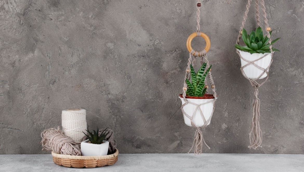 Vasi Sospesi con Fili di Juta: Decorazioni con Fiori Secchi e Stabilizzati per la Casa